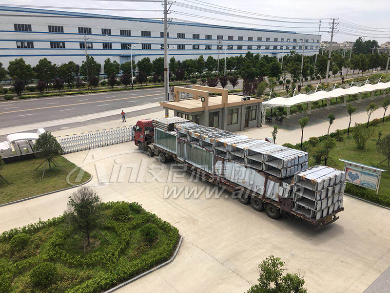 <b>艾尼尔集团使命必达，供应滑县候车亭再次出发</b>