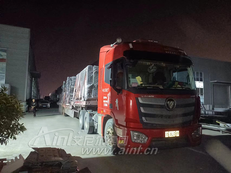 <b>艾尼尔供应广东候车亭成功发货！</b>