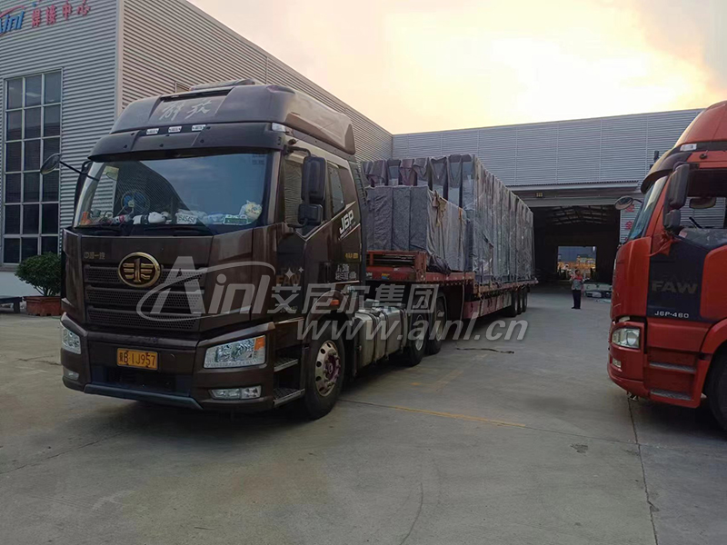 <b>艾尼尔供应象山候车亭第二次发货！</b>