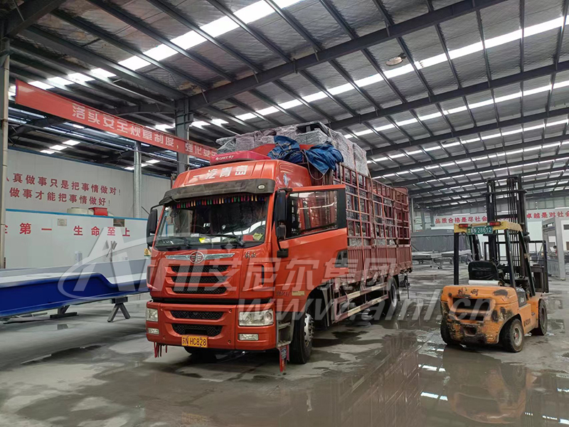 <b>艾尼尔供应西楚大道垃圾箱成功发货！</b>