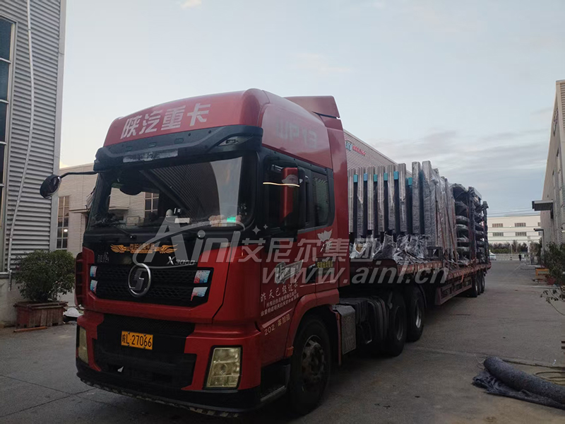 <b>艾尼尔供应山东候车亭成功发货！</b>